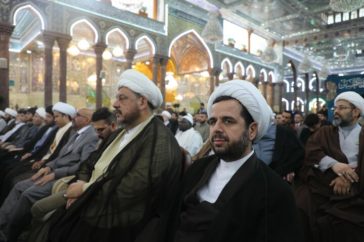 تصاویر/ برگزاری کنگره بین المللی میرزای نائینی در حرم امام حسین علیه السلام کربلای معلی (1)