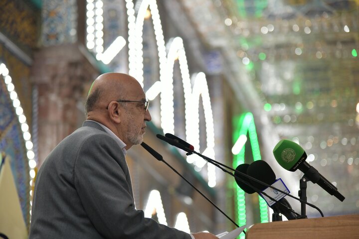 تصاویر/ برگزاری کنگره بین المللی میرزای نائینی در حرم امام حسین علیه السلام کربلای معلی (1)