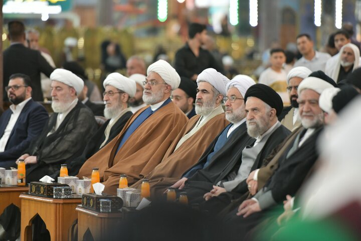 تصاویر/ برگزاری کنگره بین المللی میرزای نائینی در حرم امام حسین علیه السلام کربلای معلی (1)