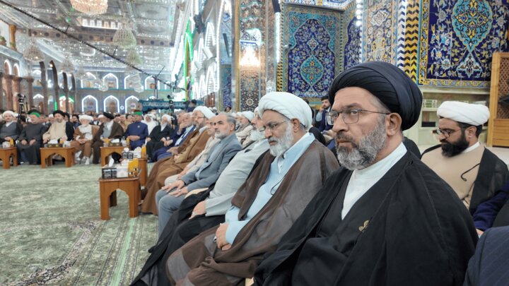تصاویر/ برگزاری کنگره بین المللی میرزای نائینی در حرم امام حسین علیه السلام کربلای معلی (1)