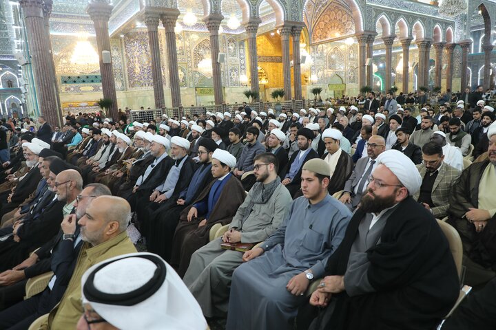 تصاویر/ برگزاری کنگره بین المللی میرزای نائینی در حرم امام حسین علیه السلام کربلای معلی (1)