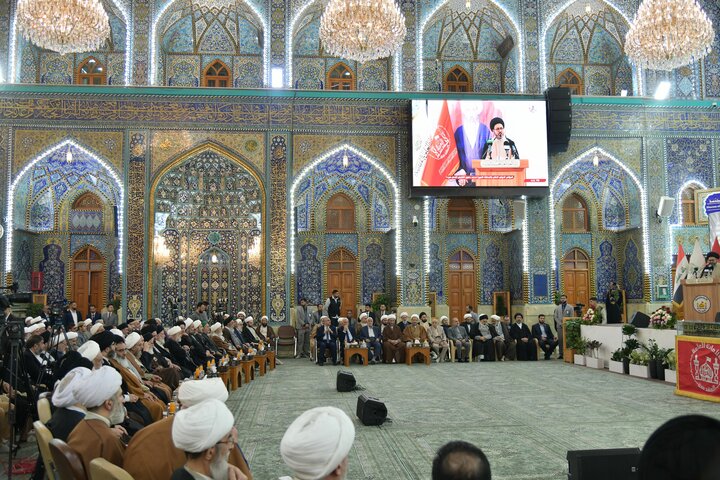 تصاویر/ برگزاری کنگره بین المللی میرزای نائینی در حرم امام حسین علیه السلام کربلای معلی (1)