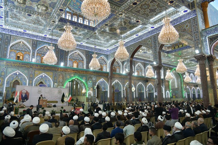 تصاویر/ برگزاری کنگره بین المللی میرزای نائینی در حرم امام حسین علیه السلام (1)