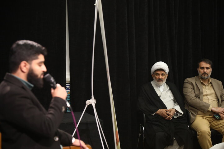 تصاویر/ محفل انس با قرآن با حضور جامعه قرآنی استان قم