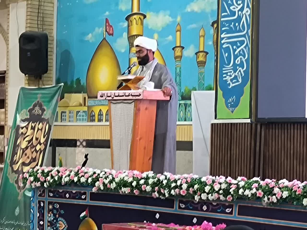 همایش طلاب و روحانیون دانشجو به مناسبت هفته بسیج در بندرعباس برگزار شد