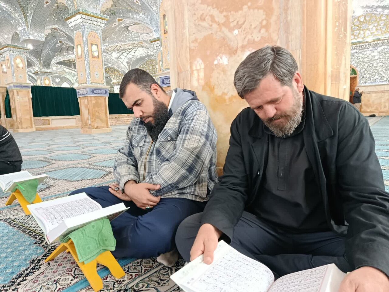 محفل انس با قرآن در حریم نور حضرت علی بن باقر (ع) برگزار شد+عکس