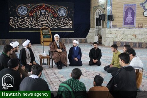 জ্ঞান অর্জনের মূল্য—যে কোনো পদমর্যাদা ও সামাজিক অবস্থানের ঊর্ধ্বে