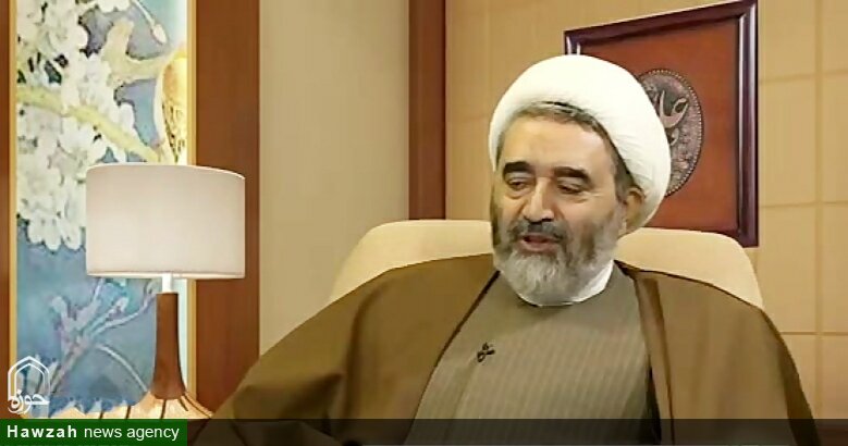 কুরআনে মুতাশাবেহ (বহুার্থক/অস্পষ্ট) আয়াত থাকা কি কুরআনের দুর্বলতার লক্ষণ?