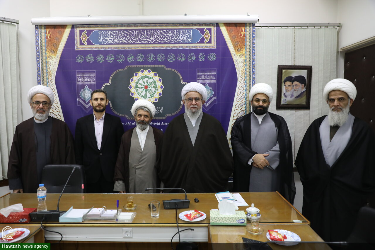 تصاویر / دیدار اعضای برگزاری همایش ملی بزرگداشت آیت‌الله یزدی با استاد رمضانی