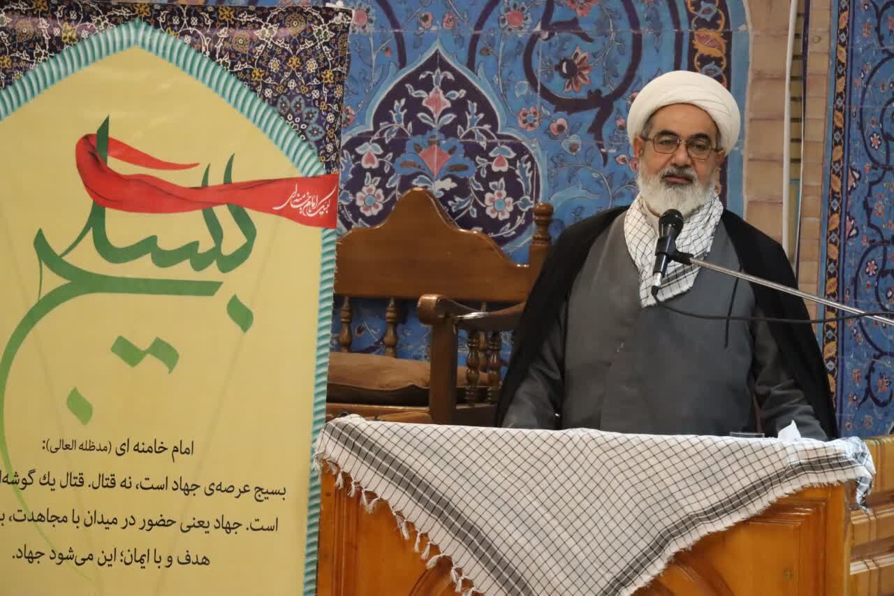 راه بسیج، صراط مستقیم خدمت، اخلاص و ولایت‌مداری است