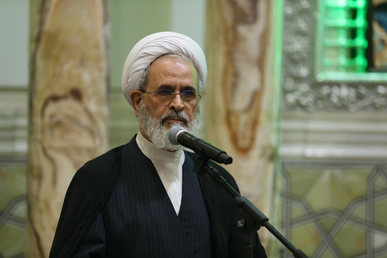 नजफ अशरफ इस्लाम और शिया इतिहास में एक चमकता बिंदु और प्रभावशाली शैक्षिक केंद्र रहा है / आने वाला समय सख्त है गफलत की कोई जगह नहीं