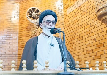تجدید عهد رئیس انجمن امامیه بلتستان پاکستان با  رهبر انقلاب