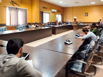 مسابقه کتاب‌خوانی "سه دقیقه در قیامت" در مدرسه امیرالمومنین(ع) رشت برگزار شد