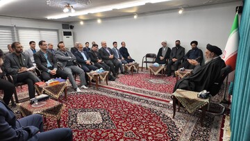 حضور ۱۷هزار دانش‌آموز در مراسم اعتکاف نتیجه ارتباط با روحانیت است