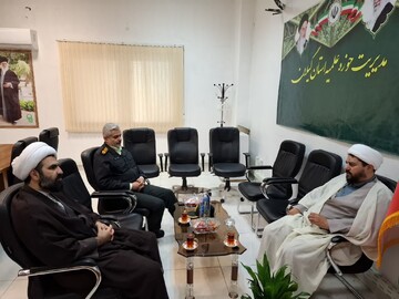 همکاری حوزه علمیه گیلان و نیروی انتظامی برای توسعه برنامه‌های آموزشی و فرهنگی