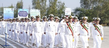 کلیپ | رژه گرمیداشت روز نیروی دریایی ارتش جمهوری اسلامی ایران در بوشهر