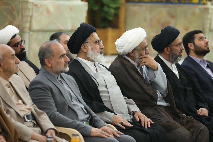 تصاویر/ برگزاری کنگره بین المللی میرزای نائینی در حرم امام حسین علیه السلام (2)