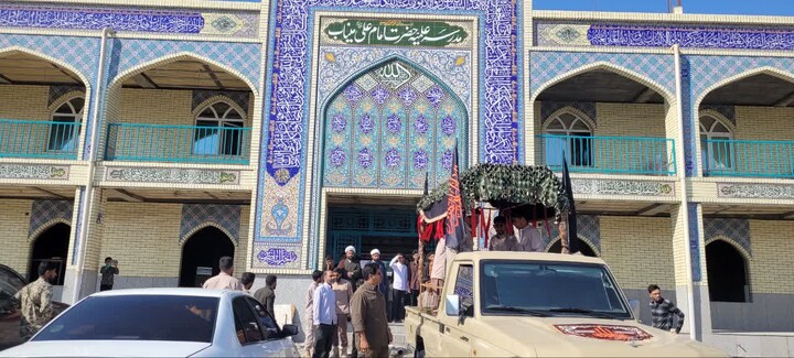 تصاویر/ آیین اسقبال پیکر شهید گمنام مدرسه علمیه امام علی (ع) میناب