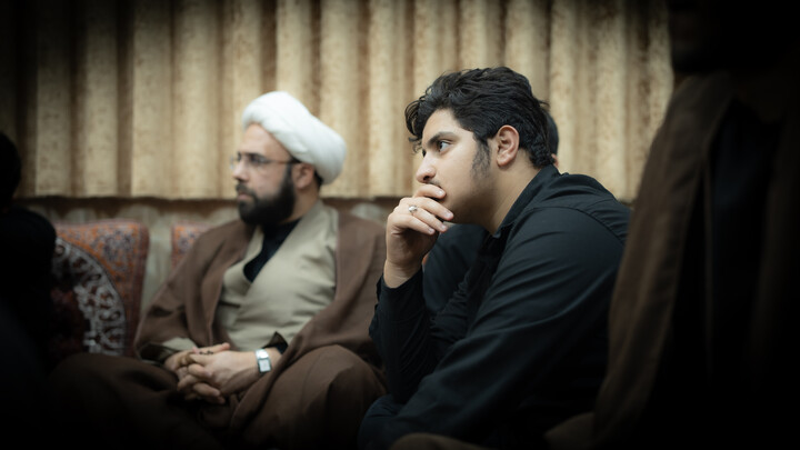 نشست بصیرتی سیاسی در مدرسه علمیه امام صادق علیه السلام (مدرسه آقا)