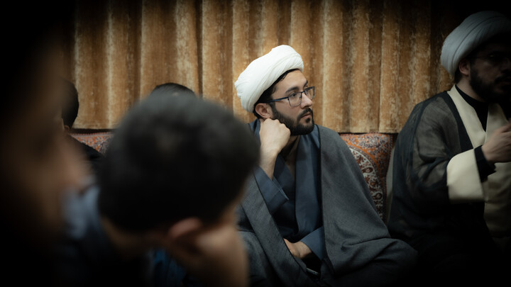 نشست بصیرتی سیاسی در مدرسه علمیه امام صادق علیه السلام (مدرسه آقا)