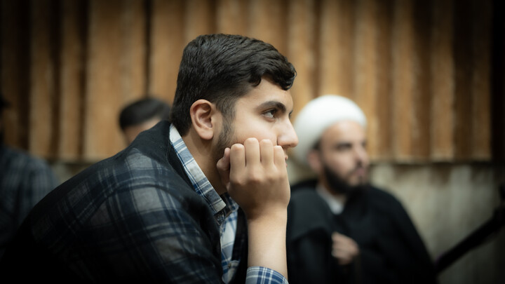 نشست بصیرتی سیاسی در مدرسه علمیه امام صادق علیه السلام (مدرسه آقا)