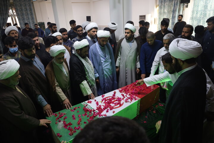 تصاویر/ آیین استقبال و تشیع پیکر مطهر شهید گمنام طلاب مدرسه علمیه النبی (ص) بندرعباس