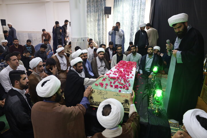 تصاویر/ آیین استقبال و تشیع پیکر مطهر شهید گمنام طلاب مدرسه علمیه النبی (ص) بندرعباس