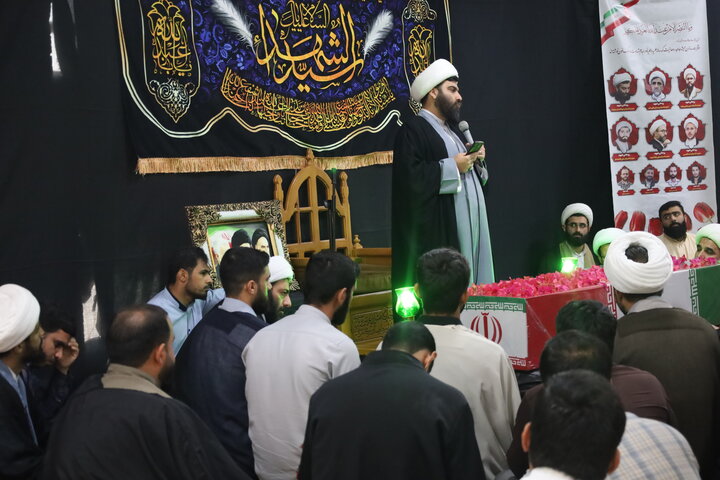 تصاویر/ آیین استقبال و تشیع پیکر مطهر شهید گمنام طلاب مدرسه علمیه النبی (ص) بندرعباس