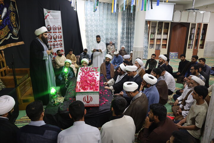 تصاویر/ آیین استقبال و تشیع پیکر مطهر شهید گمنام طلاب مدرسه علمیه النبی (ص) بندرعباس