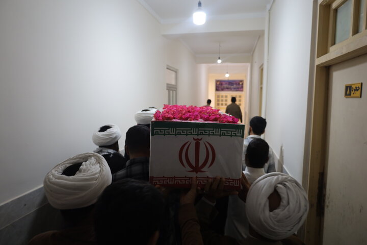 تصاویر/ آیین استقبال و تشیع پیکر مطهر شهید گمنام طلاب مدرسه علمیه النبی (ص) بندرعباس