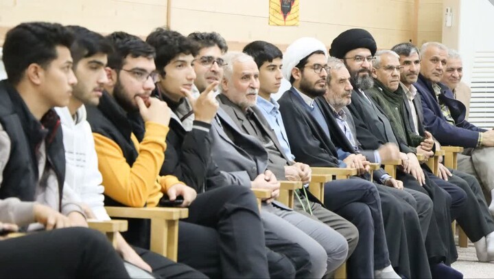 تصاویر | دیدار نماینده ولی فقیه در استان زنجان با اعضای پایگاه ۴۰ شهدا