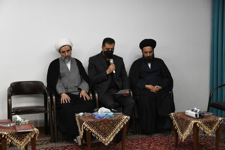 تصاویر| دیدار ستاد همکاری حوزه و آموزش و پروش اصفهان با امام جمعه