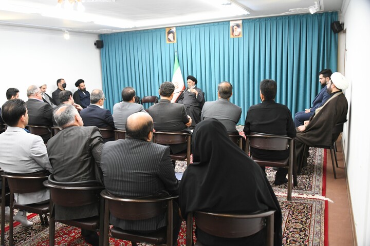 تصاویر| دیدار ستاد همکاری حوزه و آموزش و پروش اصفهان با امام جمعه