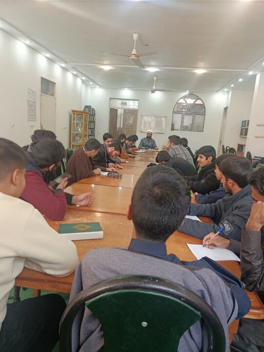 تصاویر/ کارگاه مهارت‌های پژوهشی روش تحقیق مدرسه علمیه امیرالمومنین(ع) آران و بیدگل