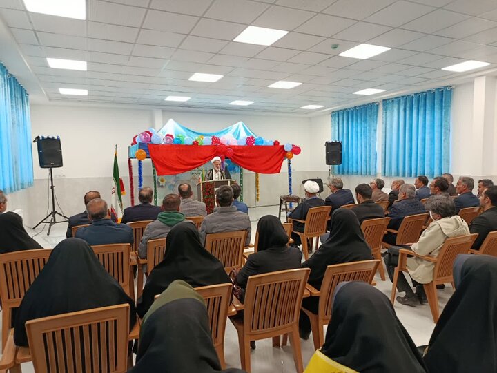 تصاویر/افتتاح مدرسه متوسطه اول«المهدی»در اراک با حضور نماینده ولی فقیه در استان مرکزی