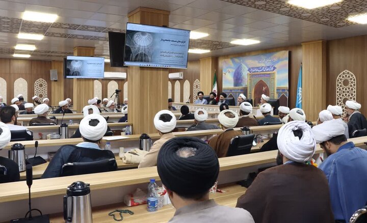 تصاویر / دوره توانمندسازی ائمه جمعه و امامان محله استان قزوین با حضور امام جمعه قزوین در شهر مقدس قم