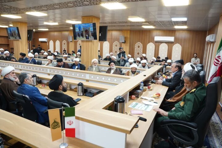 تصاویر / دوره توانمندسازی ائمه جمعه و امامان محله استان قزوین با حضور امام جمعه قزوین در شهر مقدس قم