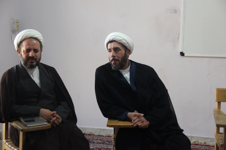 تصاویر / دیدار مدیر مرکز تد وین متون منابع درسی حوزه های علمیه کشور با مدیر و طلاب مدرسه علمیه امام صادق علیه الاسلام