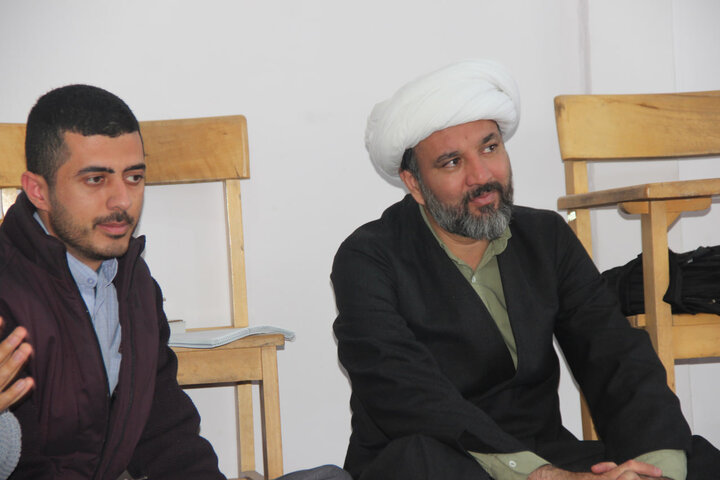 تصاویر / دیدار مدیر مرکز تد وین متون منابع درسی حوزه های علمیه کشور با مدیر و طلاب مدرسه علمیه امام صادق علیه الاسلام