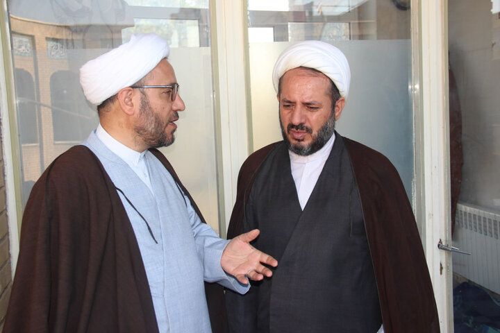 تصاویر / دیدار مدیر مرکز تد وین متون منابع درسی حوزه های علمیه کشور با مدیر و طلاب مدرسه علمیه امام صادق علیه الاسلام