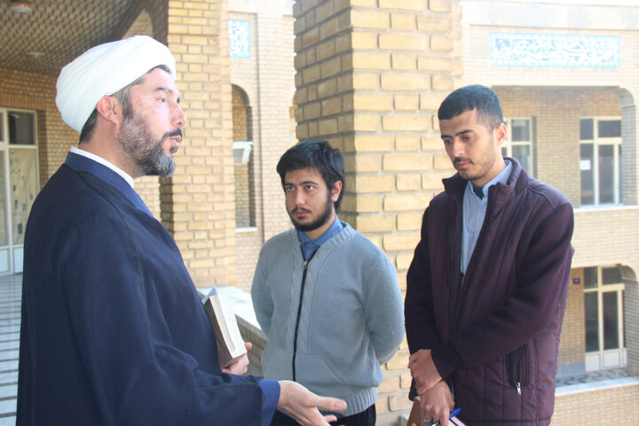 تصاویر / دیدار مدیر مرکز تد وین متون منابع درسی حوزه های علمیه کشور با مدیر و طلاب مدرسه علمیه امام صادق علیه الاسلام