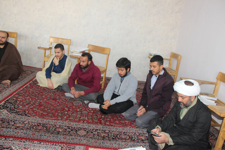 تصاویر / دیدار مدیر مرکز تد وین متون منابع درسی حوزه های علمیه کشور با مدیر و طلاب مدرسه علمیه امام صادق علیه الاسلام