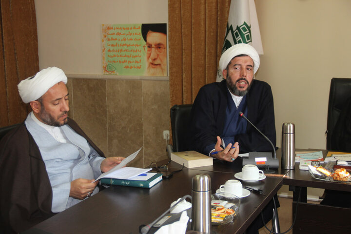 تصاویر / دیدار مدیر مرکز متون ن منابع درسی حوزه های علمیه کشور با مدیر واساتید حوزه علمیه قزوین