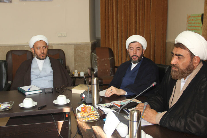 تصاویر / دیدار مدیر مرکز متون ن منابع درسی حوزه های علمیه کشور با مدیر واساتید حوزه علمیه قزوین