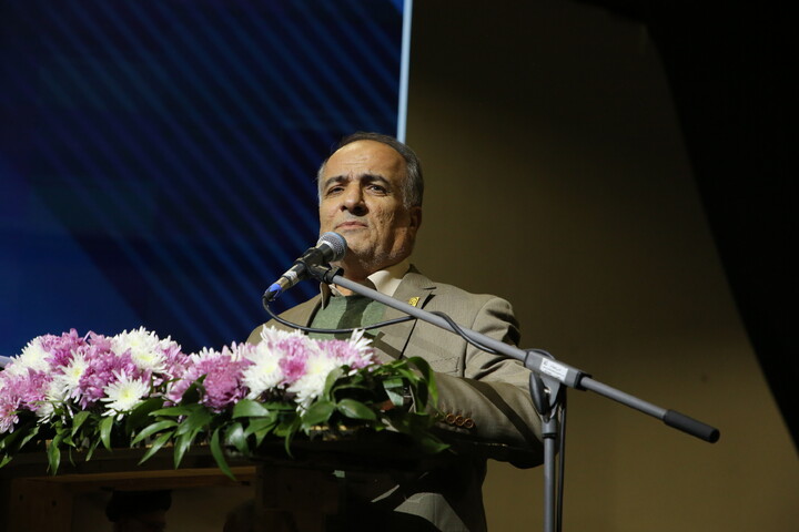 تصاویر / اولین اجلاسیه شهدای دانشجو معلم استان اصفهان