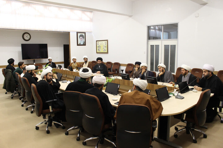 تصاویر | نشست نماینده ولی فقیه در استان زنجان با گروه‌های تبلیغی زنجان