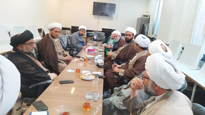 تصاویر/ نشست معاونان و رابطان تبلیغ مدارس علمیه منطقه کاشان