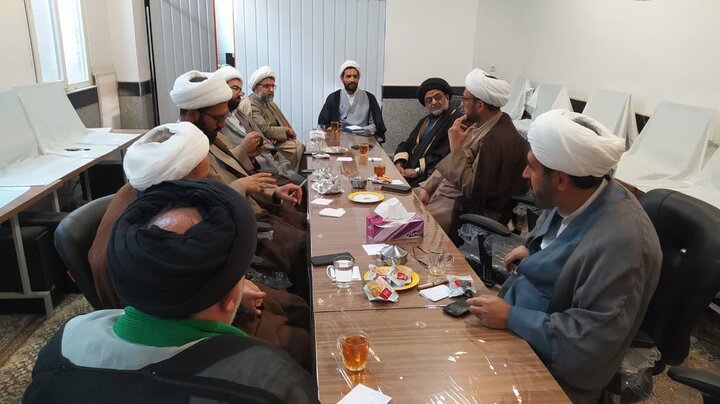 تصاویر/ نشست معاونان و رابطان تبلیغ مدارس علمیه منطقه کاشان