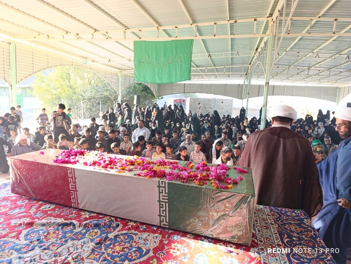 تصاویر/ آیین تشیع پیکر مطهر شهید گمنام در روستا درجادون