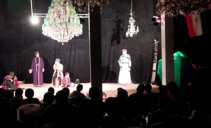 تصاویر/ اجرای نمایش «فاطمه(س)؛ اولین سرباز ولایت» در مسجد جامع حضرت ابوالفضل(ع)